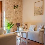 Charming With Private Garden & Bbq Barban