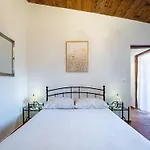 Casa vacanze Charming With Private Garden & Bbq Barban