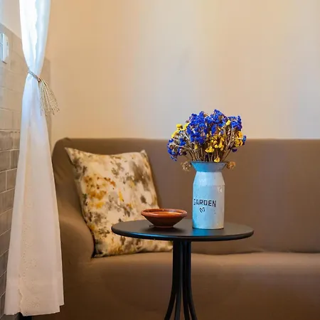 Ferienhaus Charming With Private Garden & Bbq *