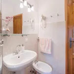 度假居 Charming With Private Garden & Bbq