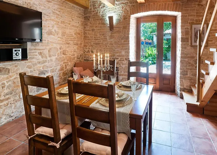 Holiday home Charming With Private Garden & Bbq *